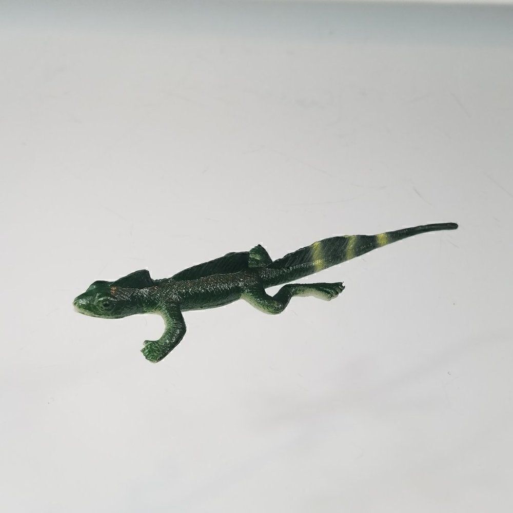 Gecko Lizard Plastic Toy Aquarium Reptile Decor 4.5 Inch Long